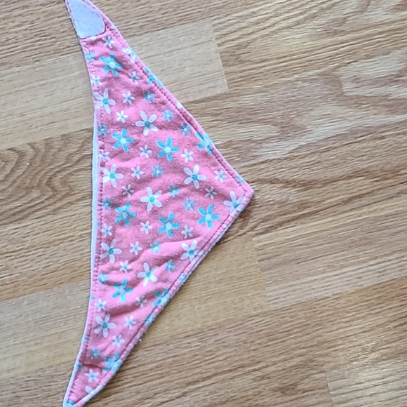 💥3/$10💥 Set of 3 bibs - Picture 3 of 4